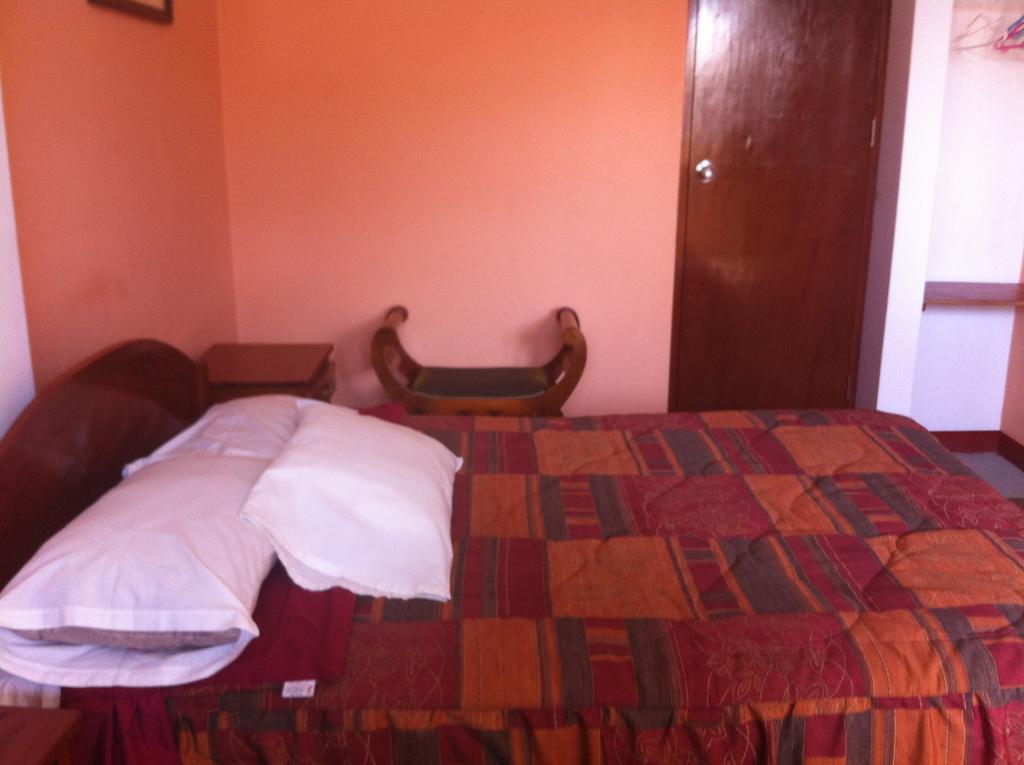 Hostal Tres Mascaras Αγιακούτσο Εξωτερικό φωτογραφία