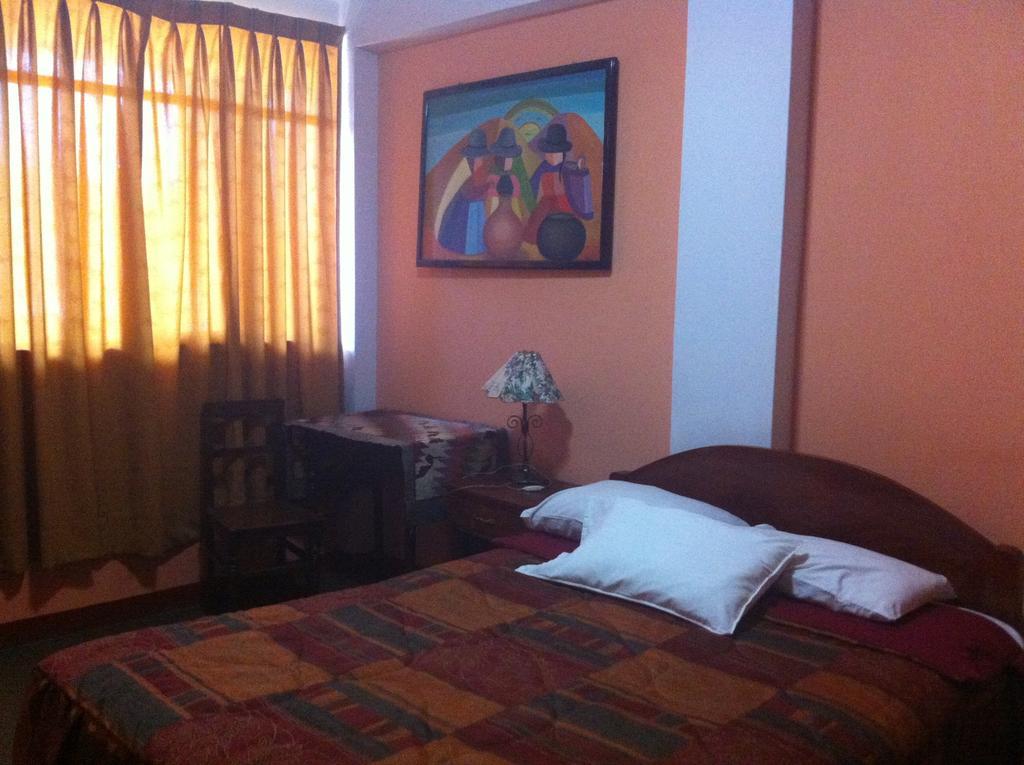 Hostal Tres Mascaras Αγιακούτσο Εξωτερικό φωτογραφία